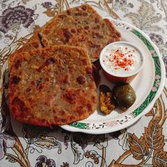 A picture of Dal Paratha.