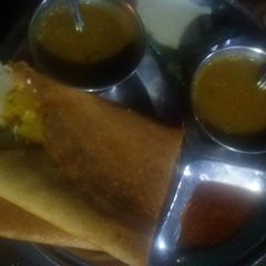 A picture of Rice and besan dosa.