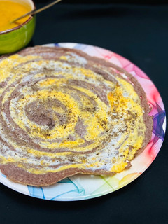 A picture of Ragi egg dosa.