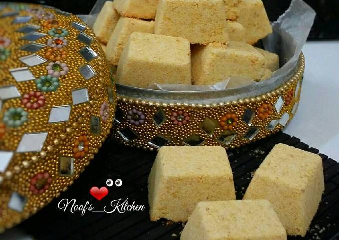 Bagaimana cara membuat Kue Satu hidangan Hari Raya  nikmat