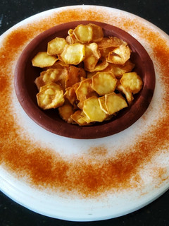 சக்கரவல்லி கிழங்கு சிப்ஸ்(sweet potato chips recipe in tamil) செய்முறை முக்கிய புகைப்படம்