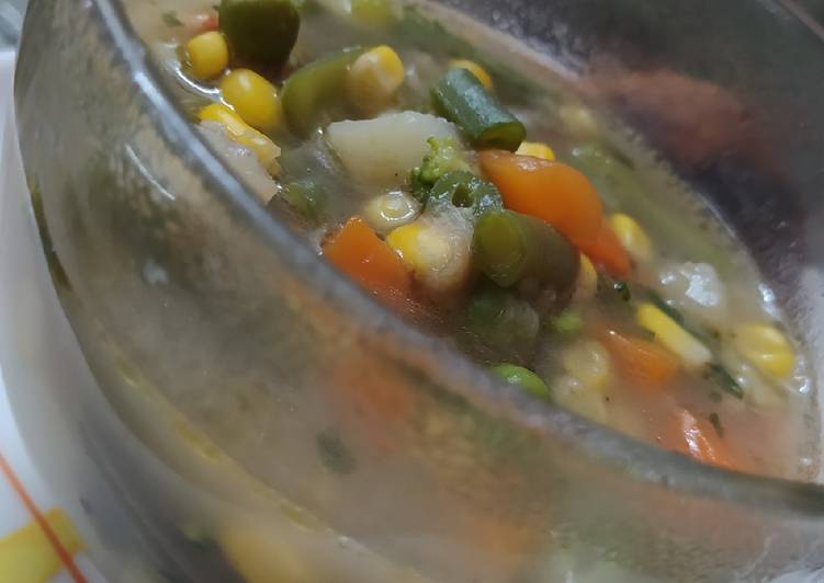 شوربه خضار خفيفه جداً