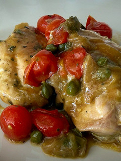 Una foto de Pollo con tomatitos y vinagre de Módena
