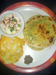 पनीर पराठा (Paneer Paratha recipe in Hindi) रेसिपी मुख्य फोटो