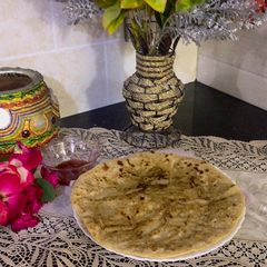 A picture of Yummy Qeema Paratha 😊.