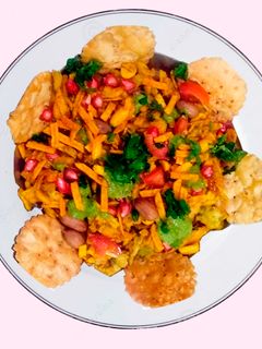 ફરાળી ચાટ(farali chaat recipe in gujarati) રેસીપી મુખ્ય ફોટો
