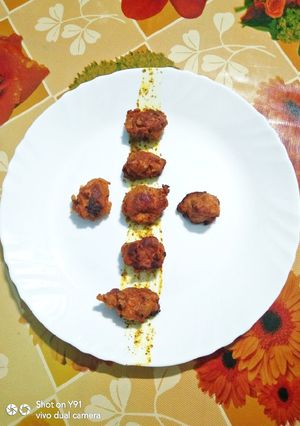 চিকেন পকোড়া (Chicken pakoda recipe in bengali) রেসিপির প্রধান ছবি