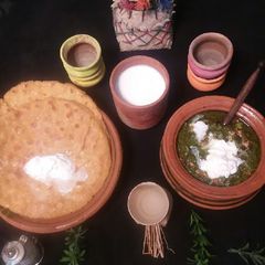 Punjabi saag with makia ki roti A picture of Punjabi saag with makia ki roti.