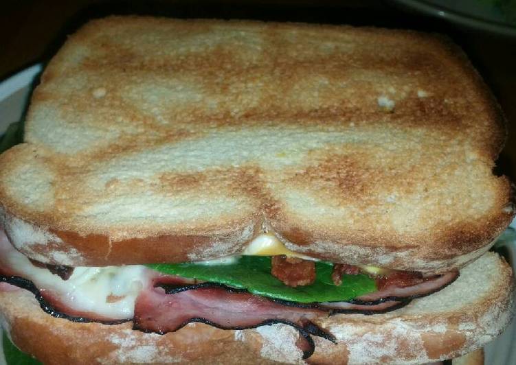 Recipe of Ultimate Quick BLT Club Sandwich