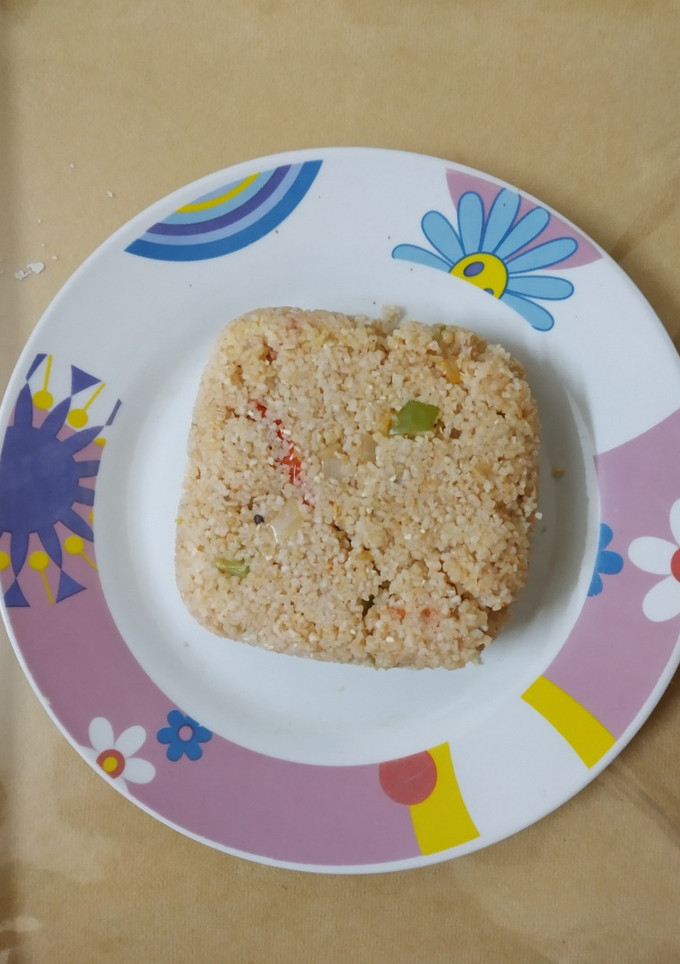 கோதுமை ரவை கிச்சடி செய்முறை முக்கிய புகைப்படம்