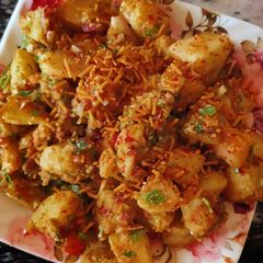 A picture of Aloo chat.