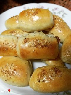 صورة لوصفة مخبوزات بالجبنه / القرفه والسكر