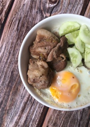 Hình của món Xôi thịt kho.
