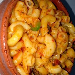 A picture of Macaroni.