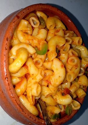A picture of Macaroni.