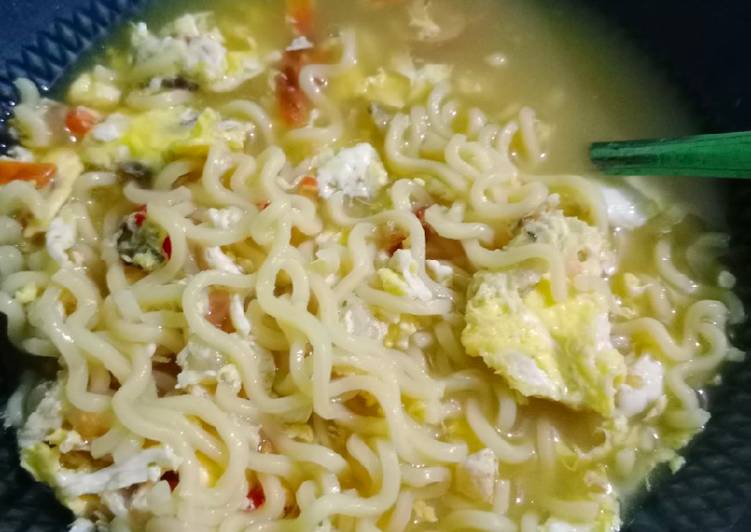 Mie tektek jawa menggunakan indomie praktis enak dan gampang