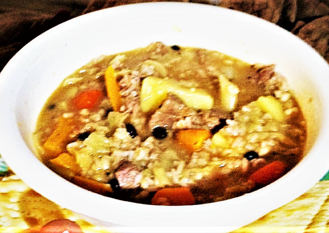 Meloso de Guandú y Carne de Costilla