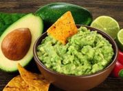 Una foto di salsa guacamole