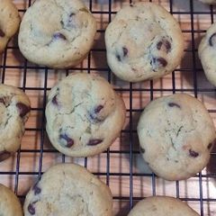 A picture of Pistachio Pudding Cookies with Chocolate Chips.