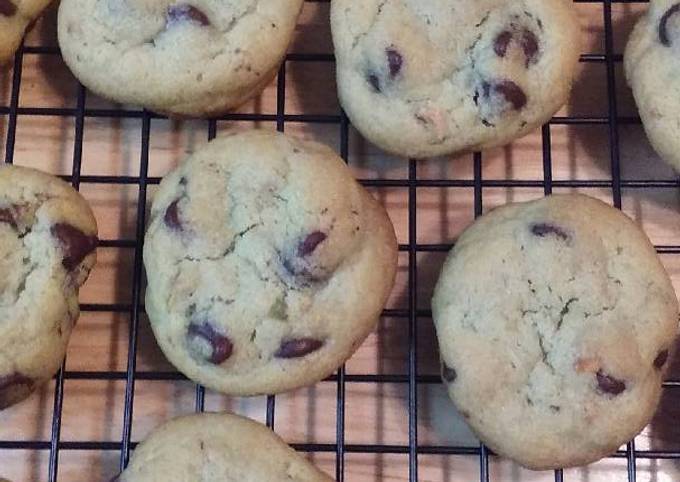 Pistachio Pudding Cookies with Chocolate Chips