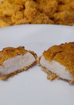 Una foto de Nuggets de pollo con harina de avena y hojuelas de maíz
