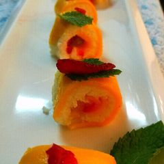 A picture of Fasting mango shushi.