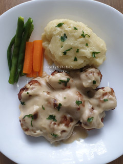 Foto resep Swedish Meatball w/ Mashed Potato (ala IKEA)