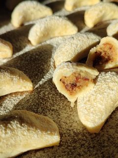 Dióval töltött hókifli gluténmentesen recept fotója