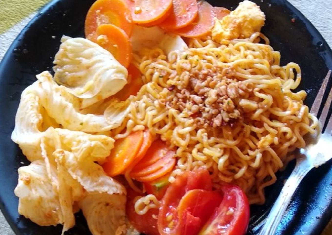 Indomie goreng ayam geprek