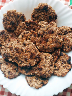 Una foto de Galletas de avena, plátano y chocolate