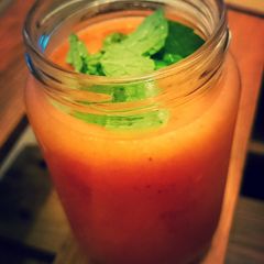 A picture of Minty Ginger Mango Juice.