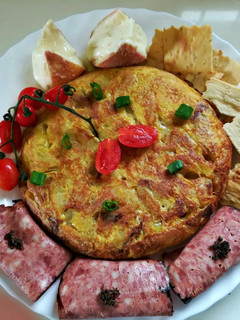 Una foto de Tortilla de patatas lujosa