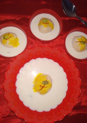 A picture of Malai Rasgulla.