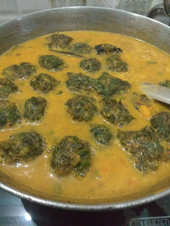 पालक के कोफ्ते (palak ke kofte recipe in Hindi) रेसिपी मुख्य फोटो