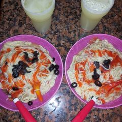 A picture of Spaghetti With Tuna.