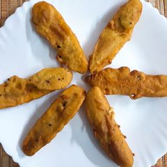 A picture of Pazham pori (Kerala snack).