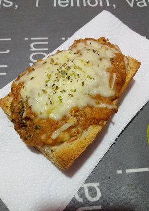 Una foto de Panini de atún al horno