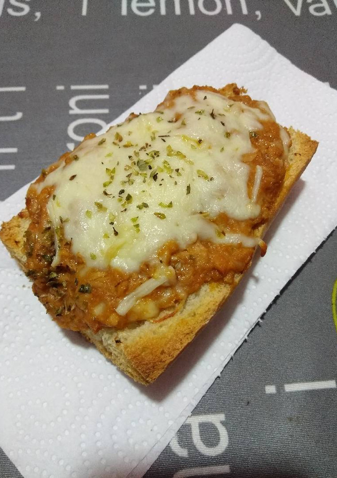 Una foto de Panini de atún al horno