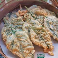 A picture of Kripik Bayam Renyah.
