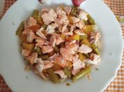 Una foto de pescado microondas