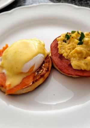 A picture of Hollandaise Sauce.