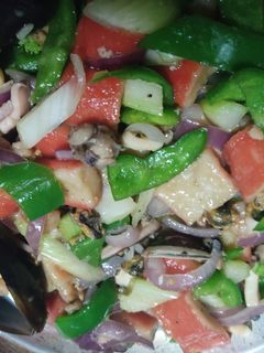 Una foto de Cazuela de mariscos al estilo chino