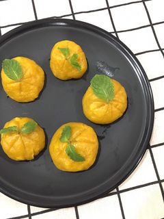 Hình của món BÁNH BÍ ĐỎ NHÂN THỊT (blw).