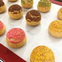 A picture of Kue Sus (Choux).