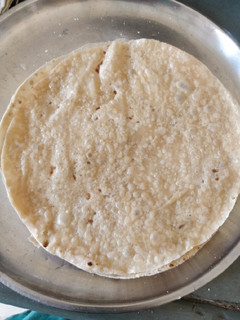 પડ વાળી રોટલી અને શાક રેસીપી મુખ્ય ફોટો