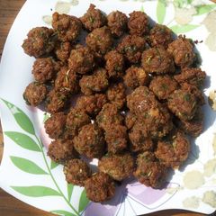 A picture of Mini meatballs #christmas revival.