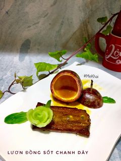 Hình của món Lươn đồng sốt chanh dây.