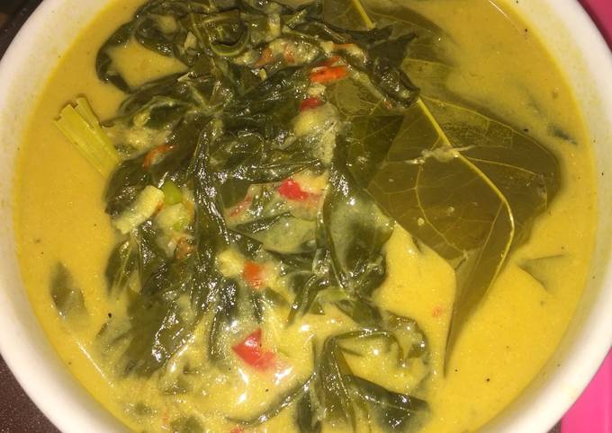 Langkah Mudah untuk Membuat Sayur Singkong Bumbu Kuning yang Bisa Manjain Lidah