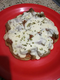 Una foto de Mini pizza de berenjenas, con base de centeno y garbanzos