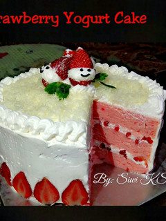Foto resep Strawberry Yogurt Cake